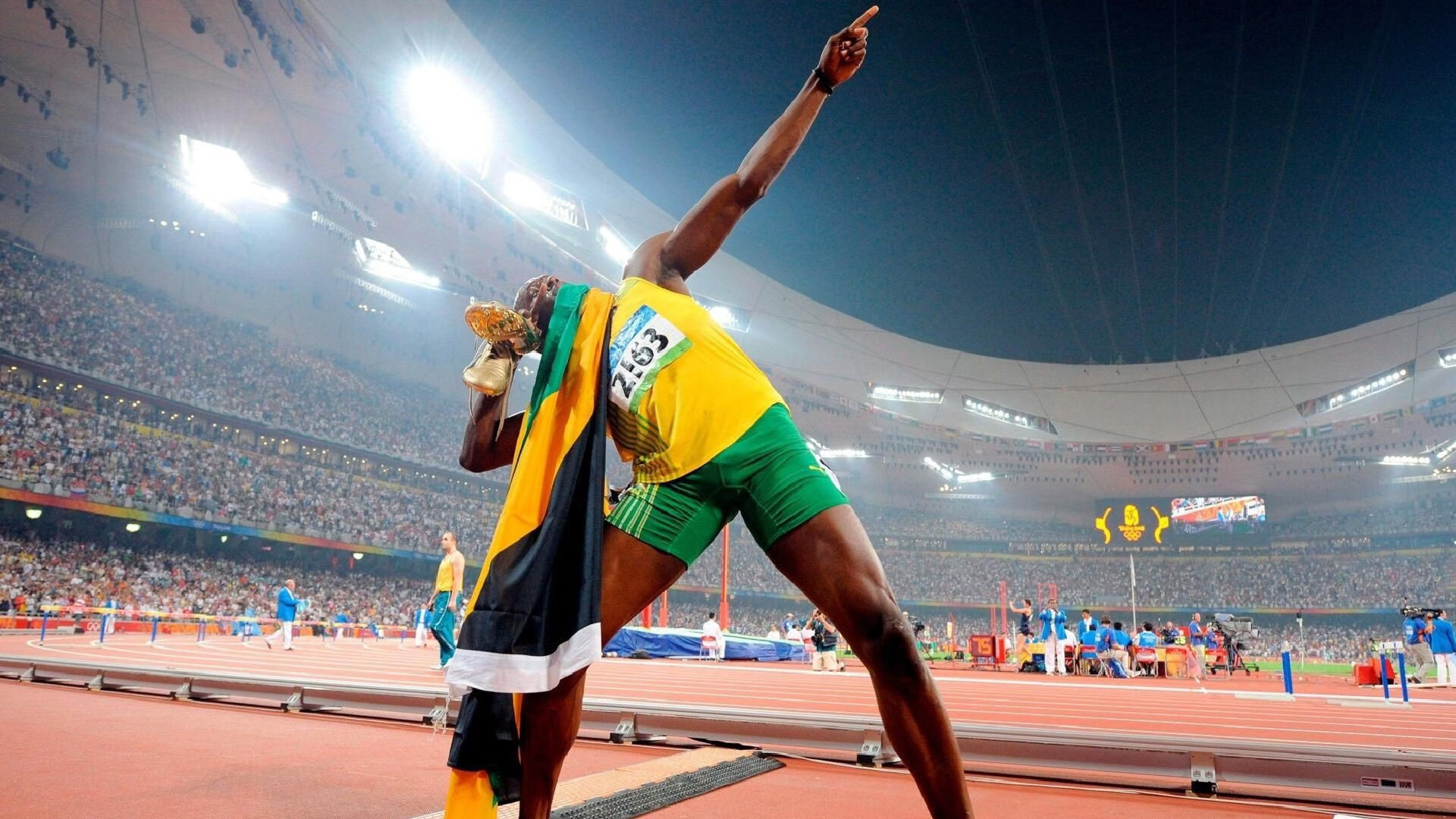 阿扎伦卡迎来十赛季出色发挥，C9观众热烈欢呼！气势如虹延续