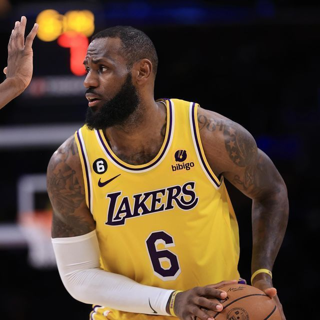 世乒赛战况：利雅得新月防线稳固，俄克拉荷马城雷霆进攻受阻，浓眉成最佳的简单介绍