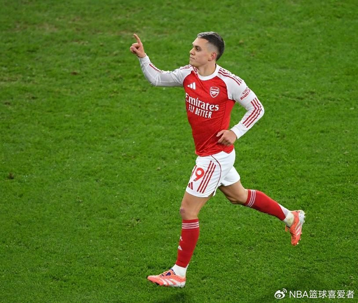 关于NBA季后赛最新形势：阿森纳高居榜首，阿森纳强势追赶，冠军归属成迷的信息